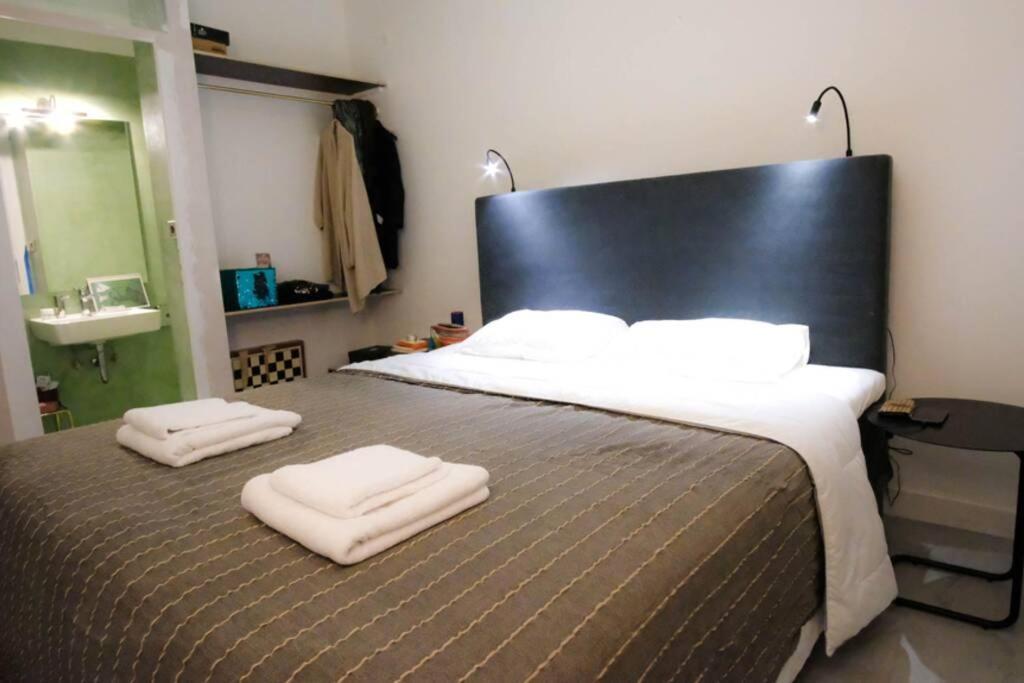 Calm And Cozy Flat With Romantic Garden เอเธนส์ ภายนอก รูปภาพ