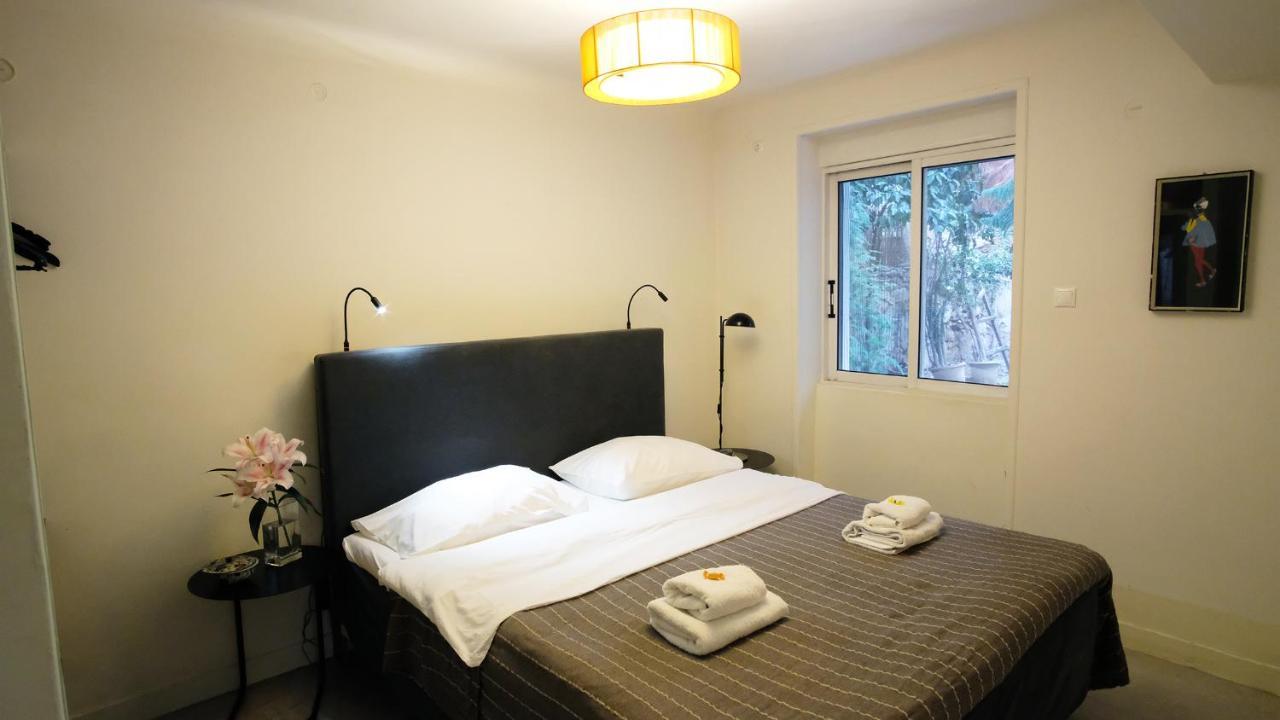 Calm And Cozy Flat With Romantic Garden เอเธนส์ ภายนอก รูปภาพ